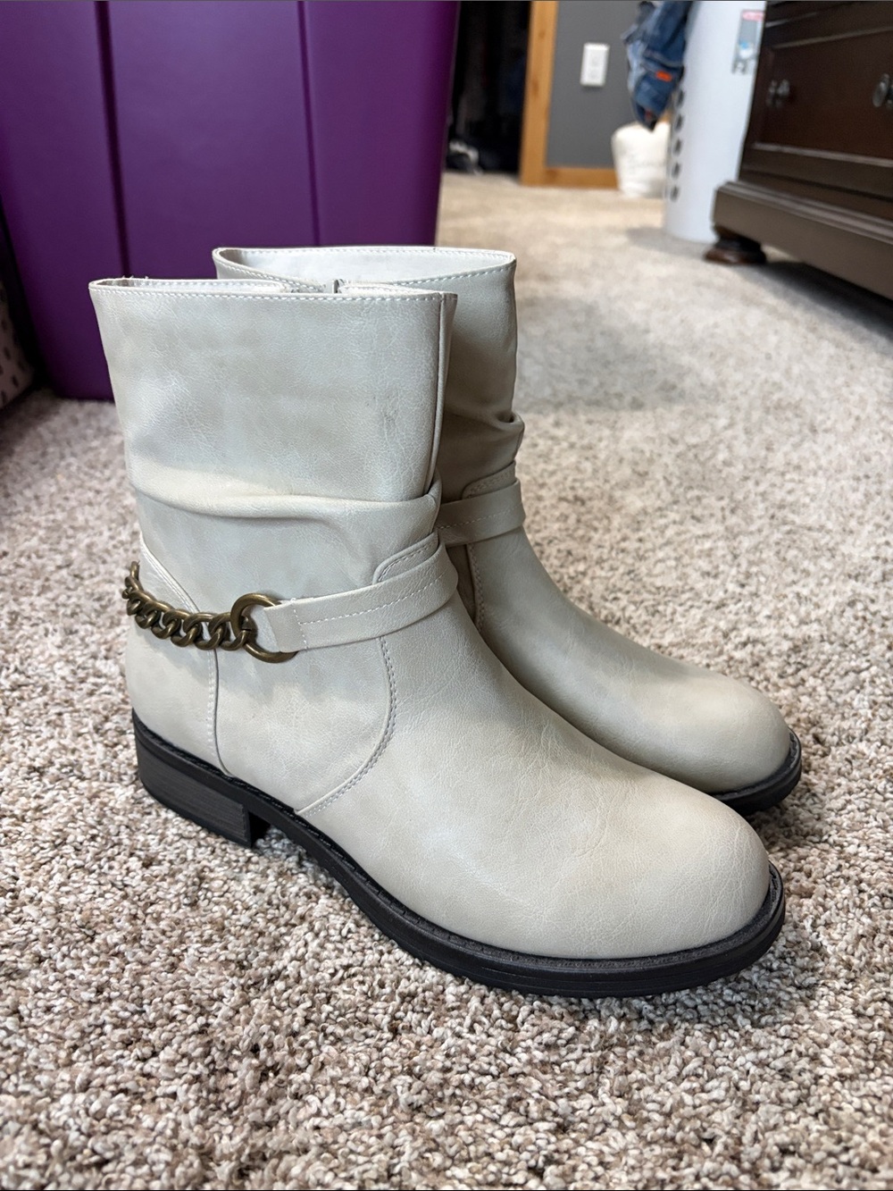 Women’s Cream Ankle Booties with Decorative Chain
